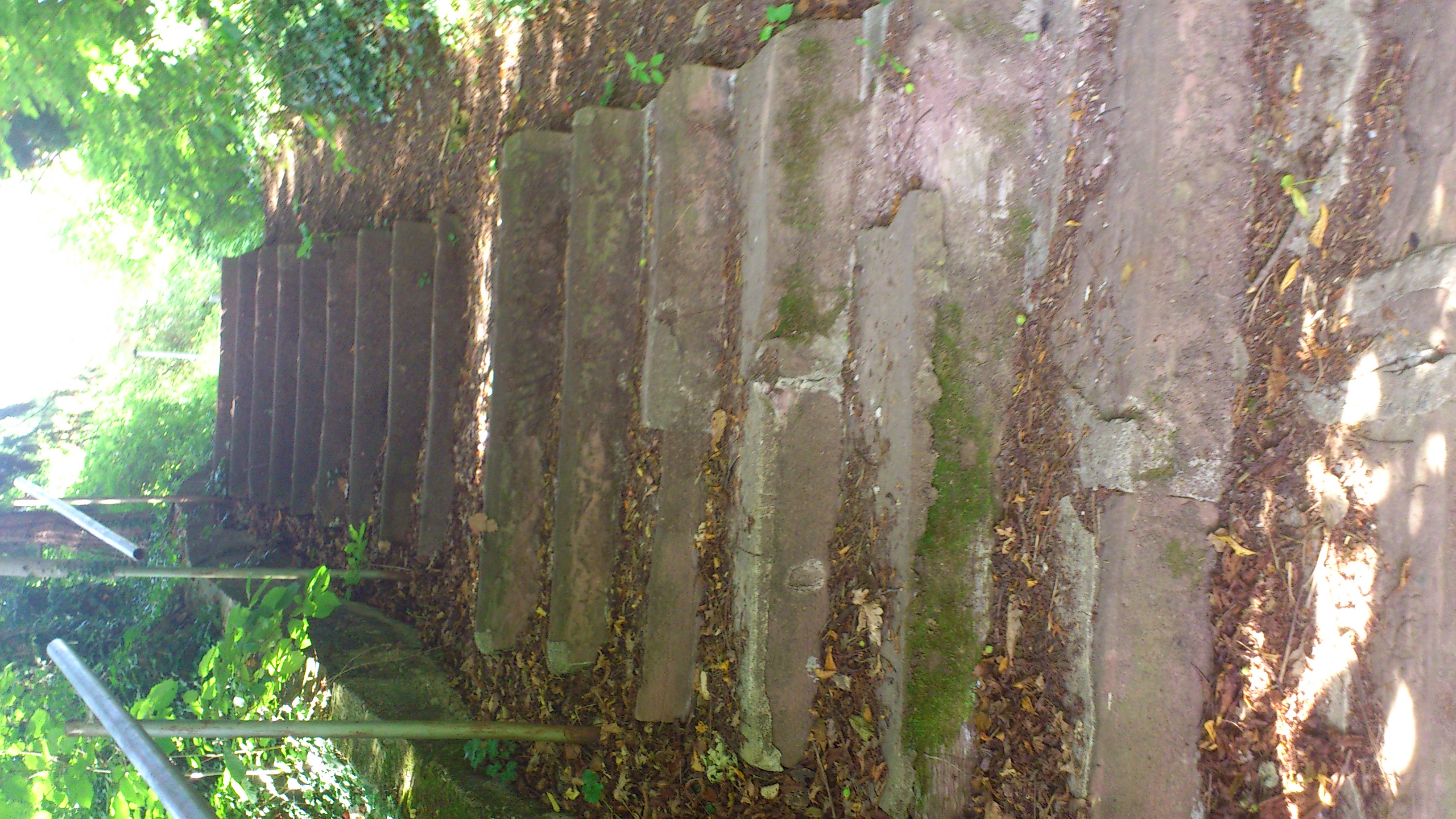 Treppe am Maihäldenspielplatz - historischer Weg mit Sandsteintreppen